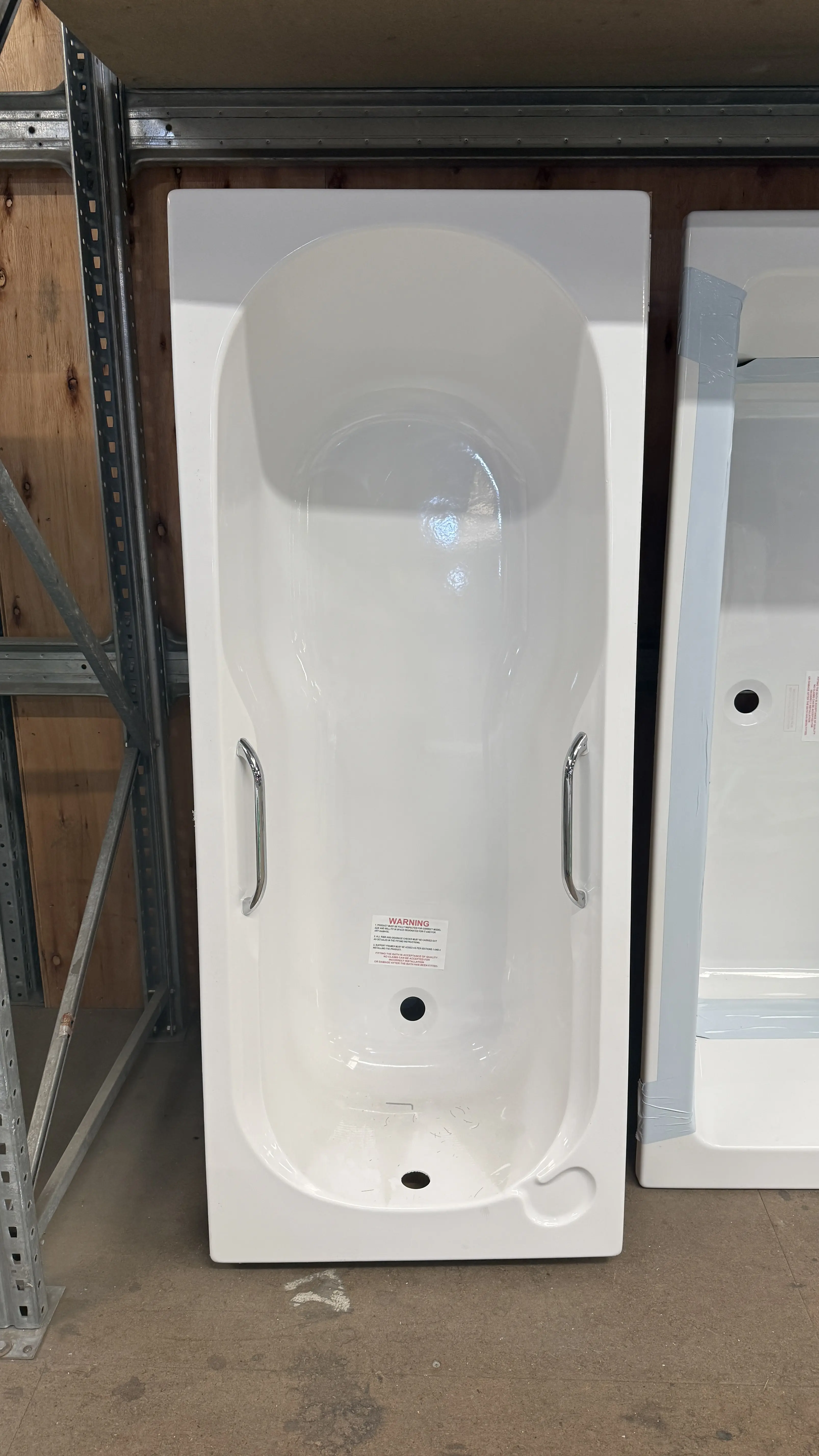 1700X700 SINGLE ENDED BATH NTH WITH GRIPS